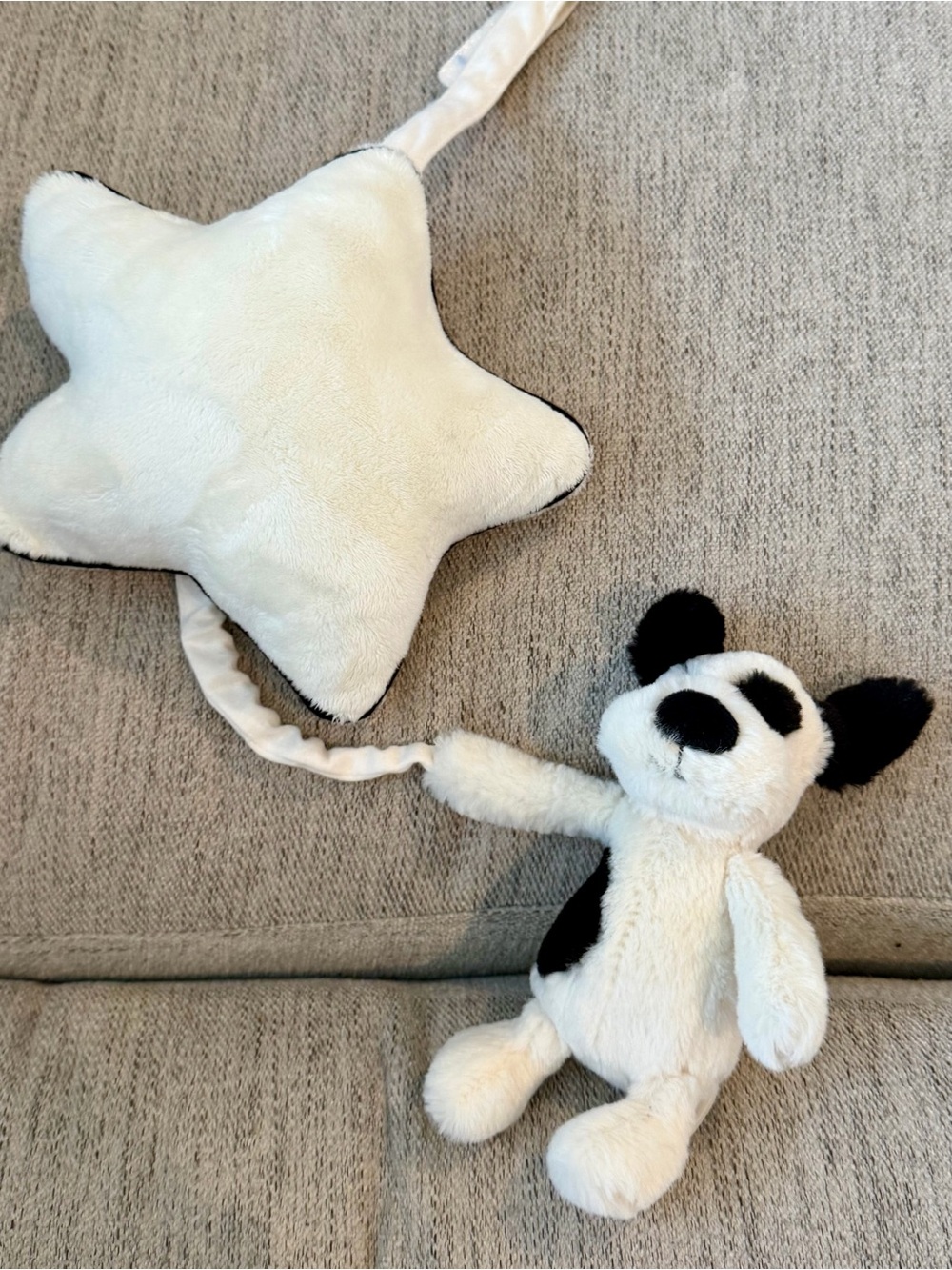 Jellycat Bashful Puppy Pull-String Plush w/music